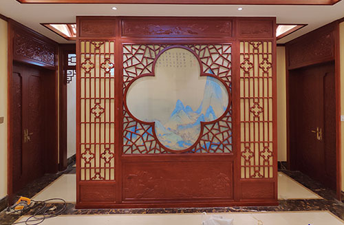 深圳会所室内装修中式仿古实木屏风隔断展示